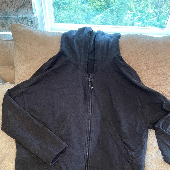 Lululemon hooded sweatshirt - Picture 4 of 4